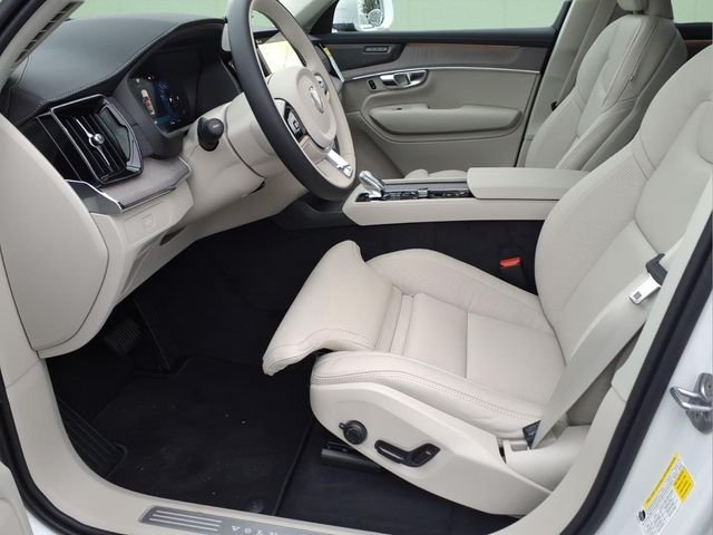 New 2026 Crystal White Volvo Ultra image 15