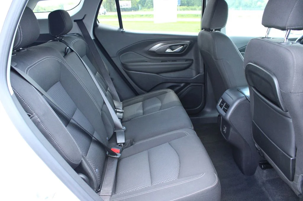 Used 2024 Summit White GMC SLE image 16