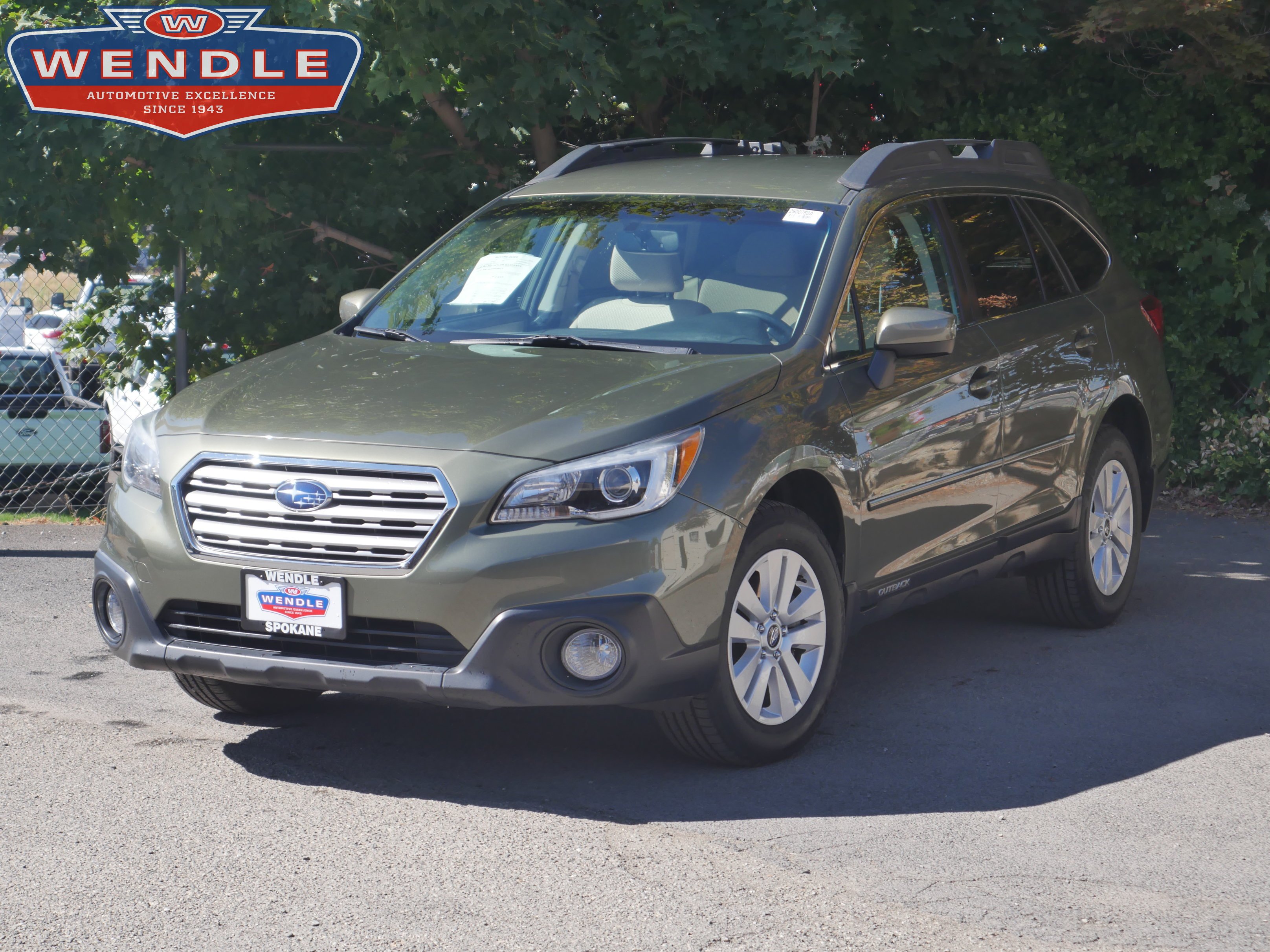 Used 2016 Wilderness Green Metallic Subaru 2.5i Premium image 1