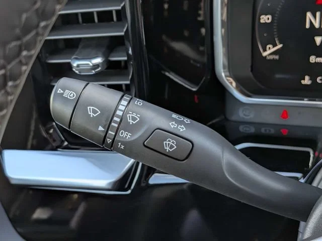 New 2026 Sterling Metallic GMC Elevation image 27