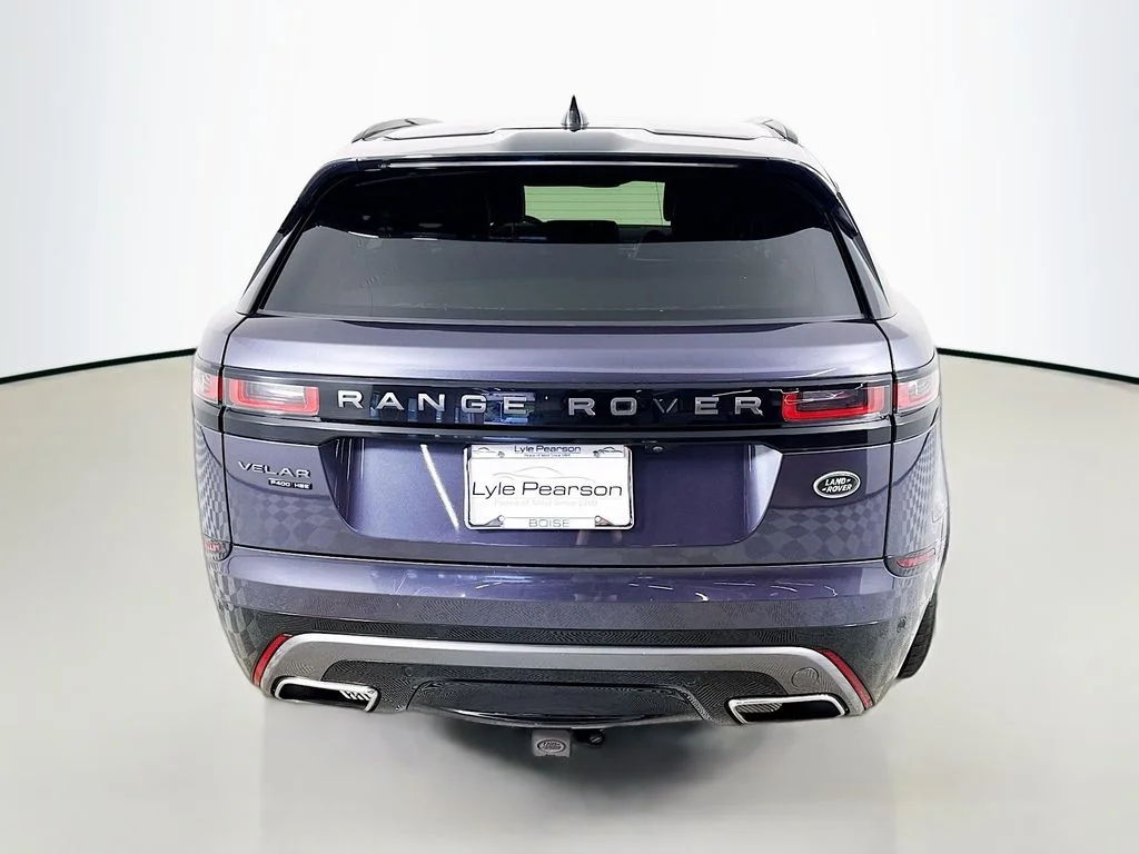 Used 2021 Eiger Gray Metallic Land Rover R-Dynamic HSE image 10