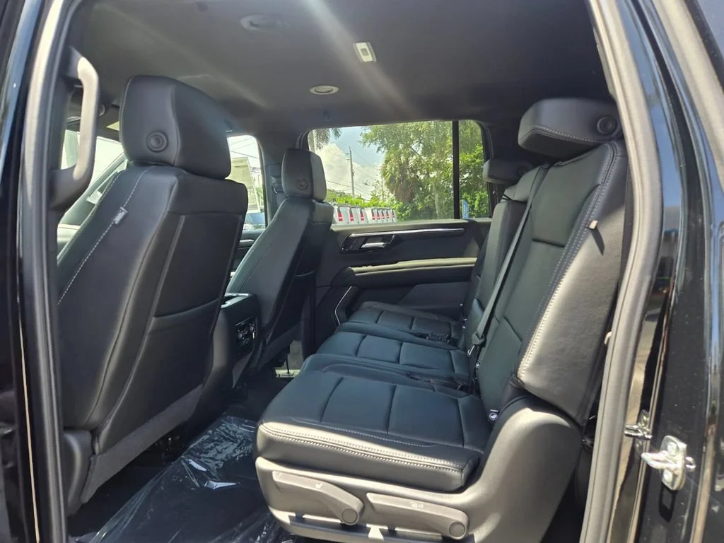2026 Chevrolet Suburban LS - Photo 6