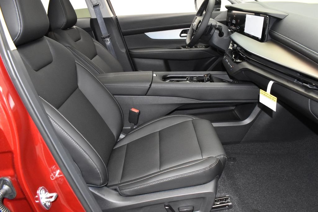 New 2026 Scarlet Ember Tintcoat Nissan SL image 27