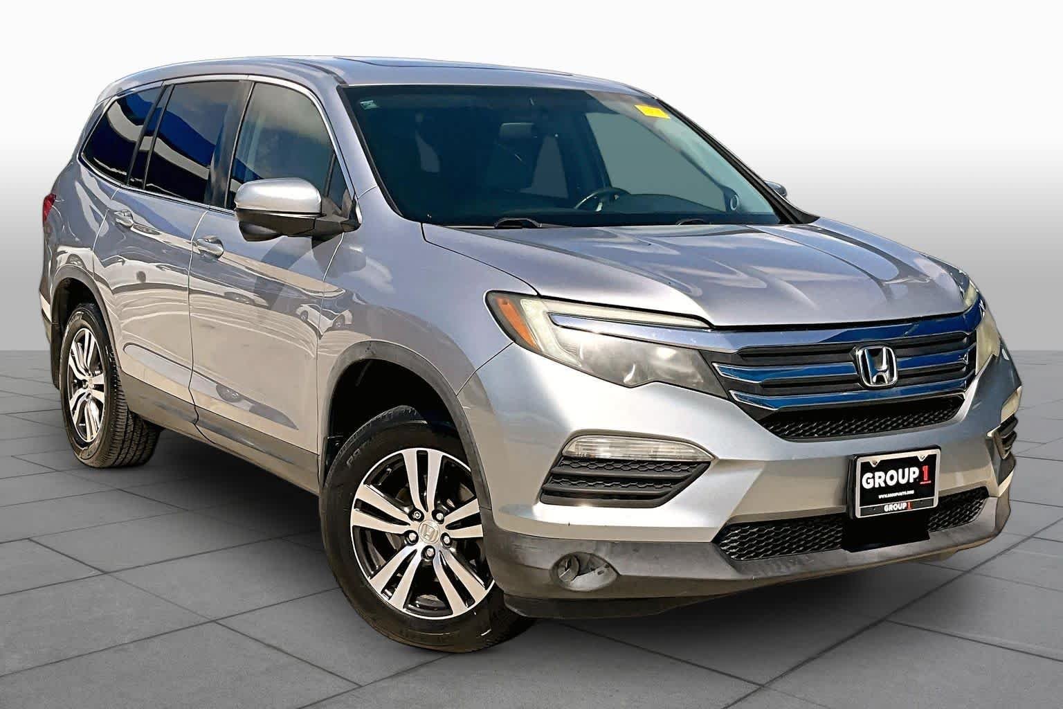 Used 2018 Lunar Silver Metallic Honda EX-L image 3