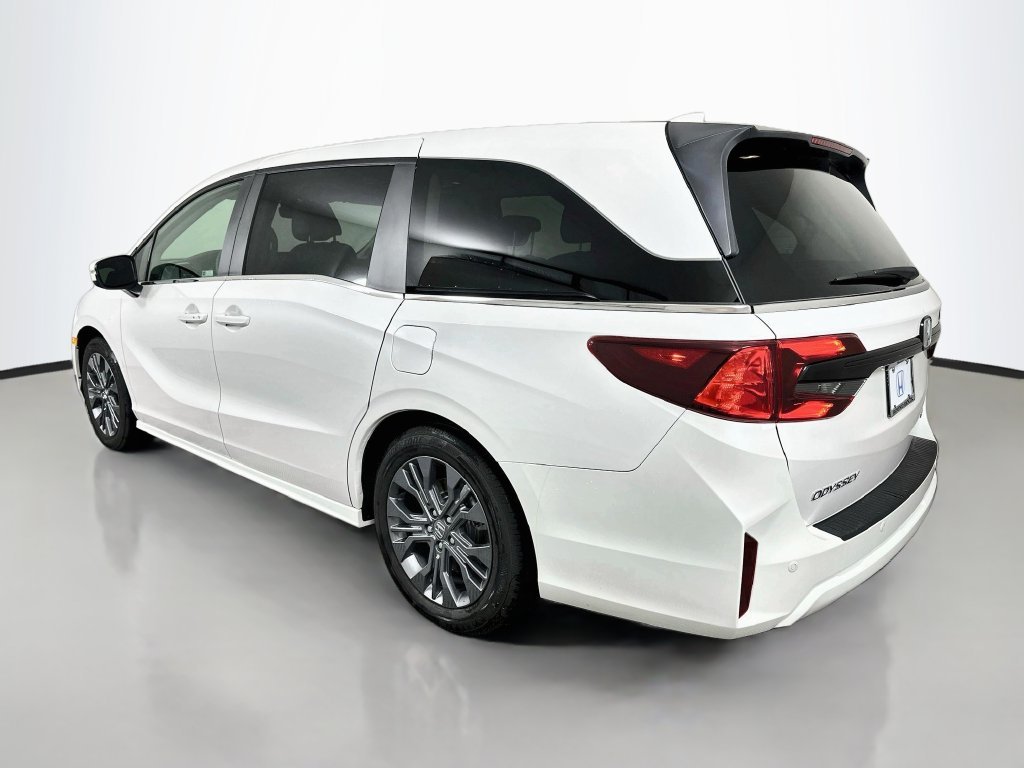 2026 Honda Odyssey Touring - Photo 7