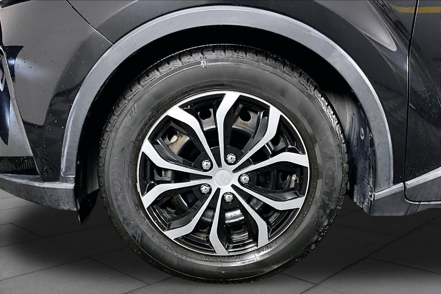 Used 2020 Black Sand Pearl Toyota LE image 10