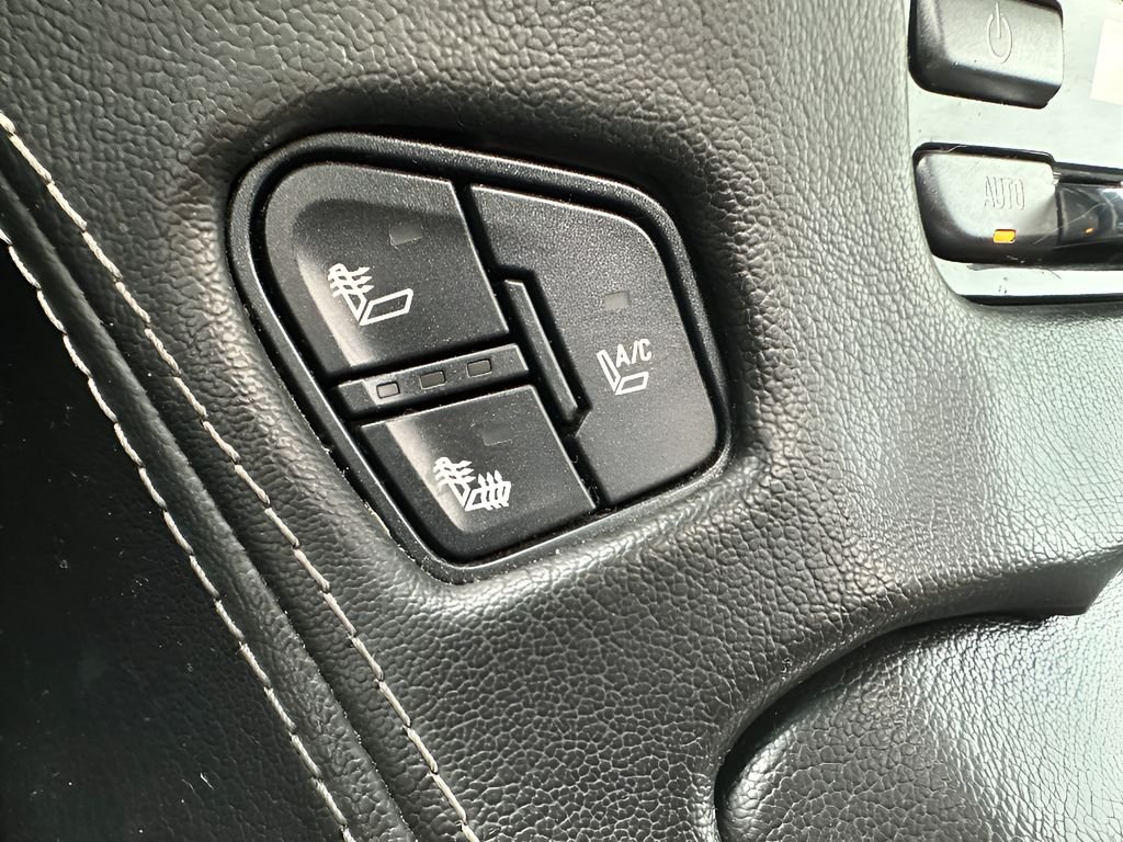 Used 2015 Iridium Metallic GMC Denali image 22