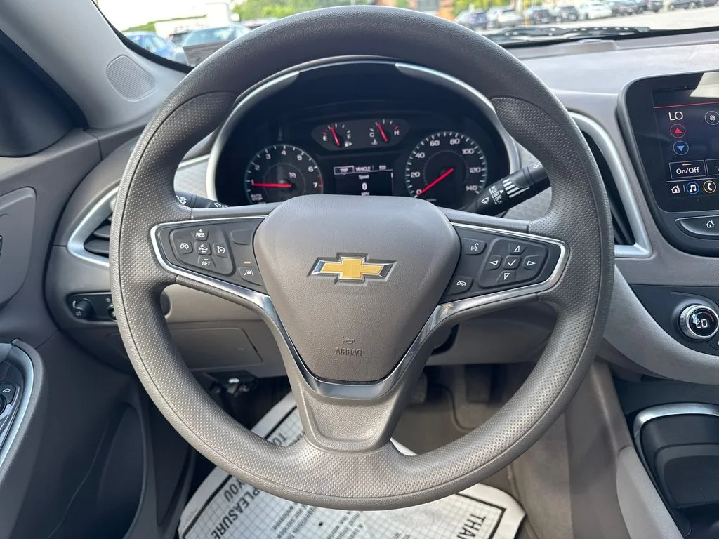 Used 2024 White Chevrolet LT image 18