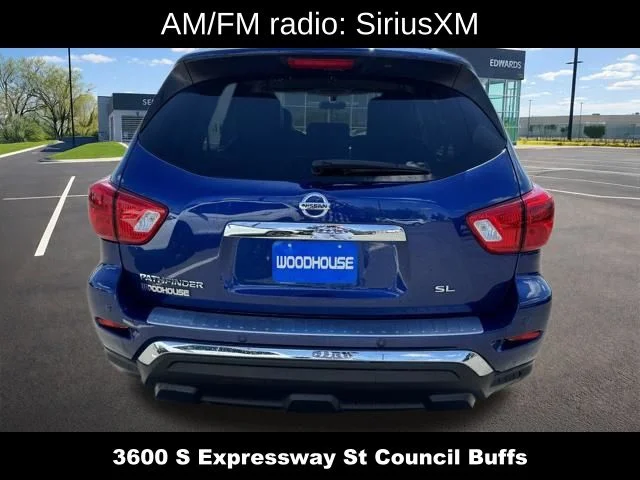 Used 2020 Blue Nissan SL image 10