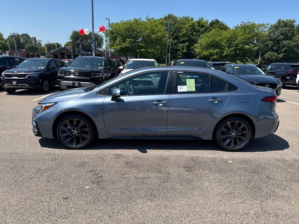 New 2026 Celestite with Midnight Black Metallic roof Toyota XSE image 4