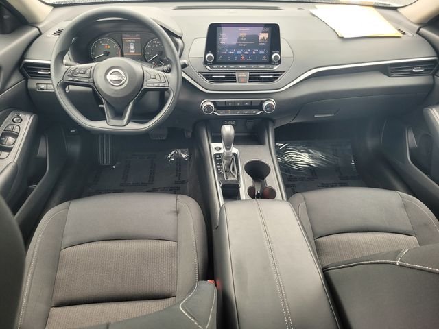 Used 2025 White Nissan 2.5 S image 16