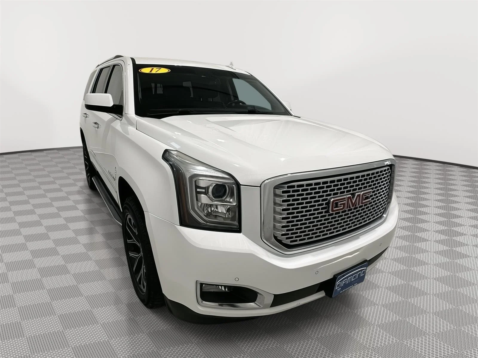 Used 2017 SUMMIT WHITE GMC Denali image 7