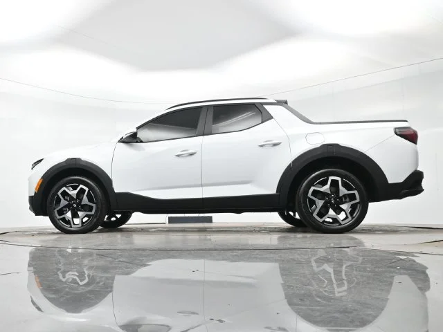 Used 2022 Ice White Hyundai Limited image 27