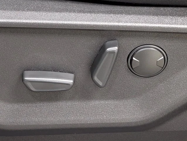 New 2026 Agate Black Metallic Ford XLT image 50