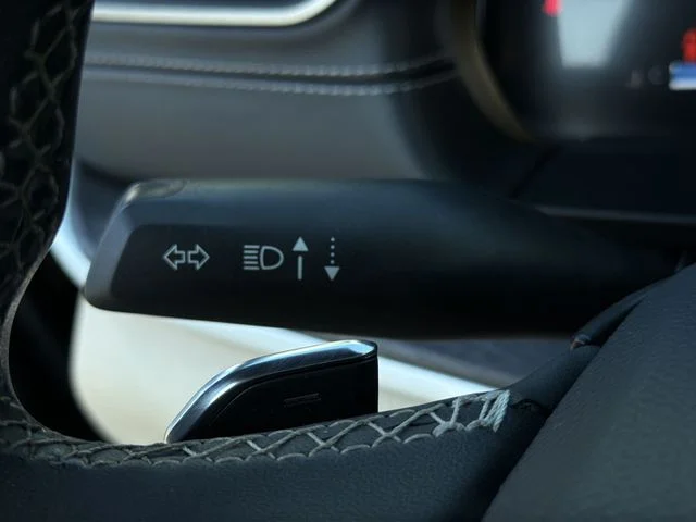 Used 2025 Black Jeep Limited image 29
