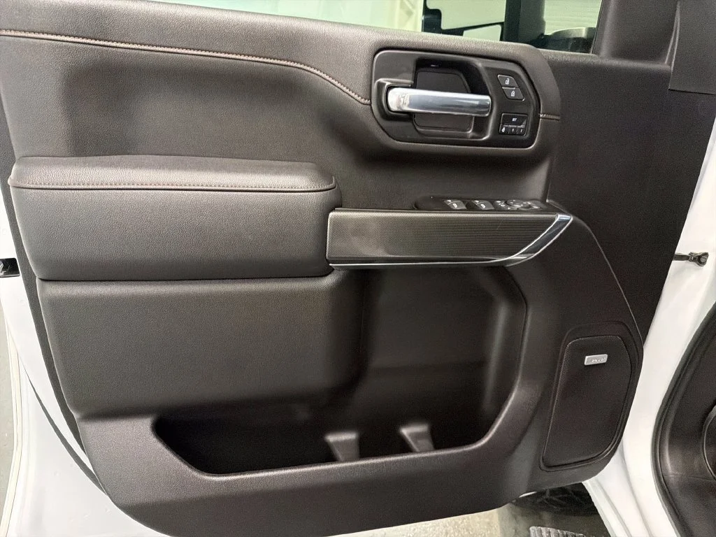 Used 2022 SUMMIT WHITE GMC AT4 image 13