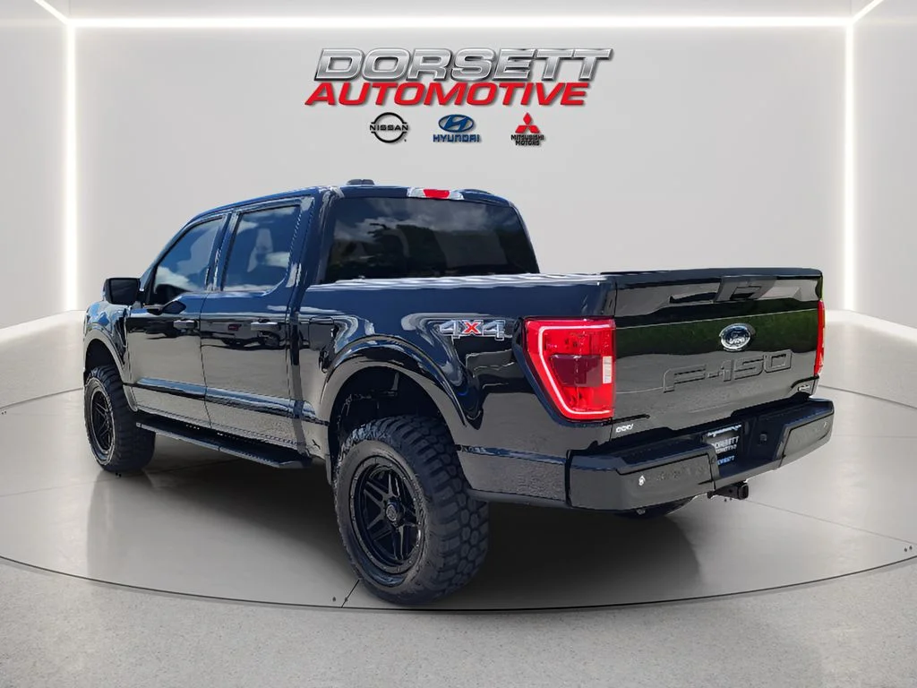 Used 2023 Agate Black Metallic Ford XLT image 8
