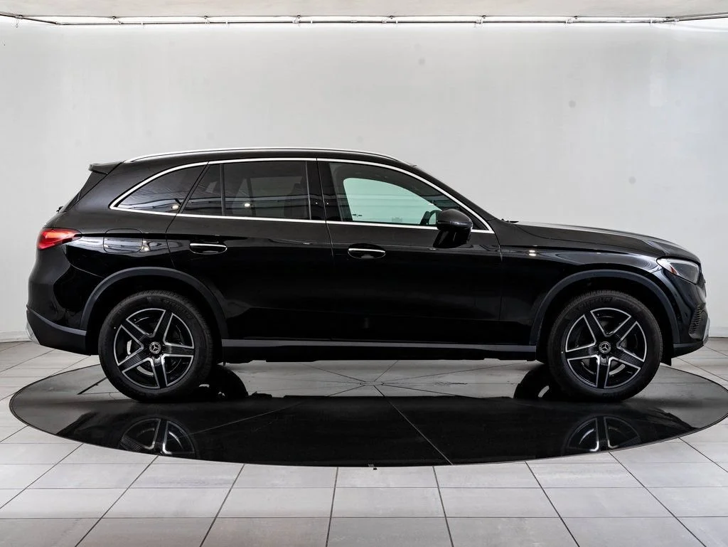 Used 2026 Black Mercedes-Benz GLC 300 image 11