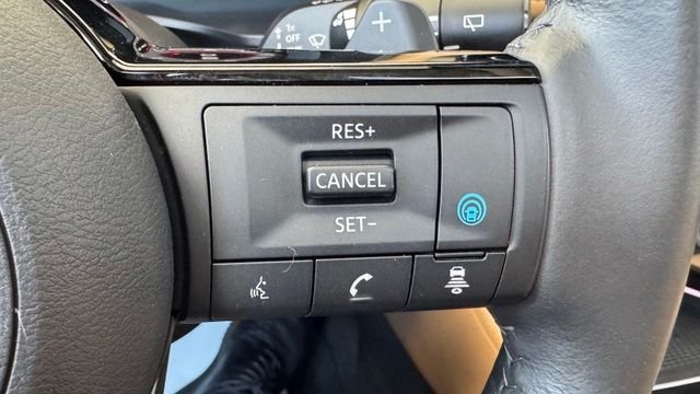 Used 2023 Pearl White Tricoat Nissan Platinum image 30