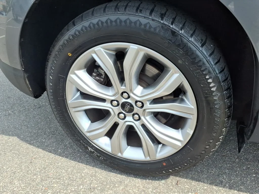 Used 2024 Gray Ford Titanium image 31