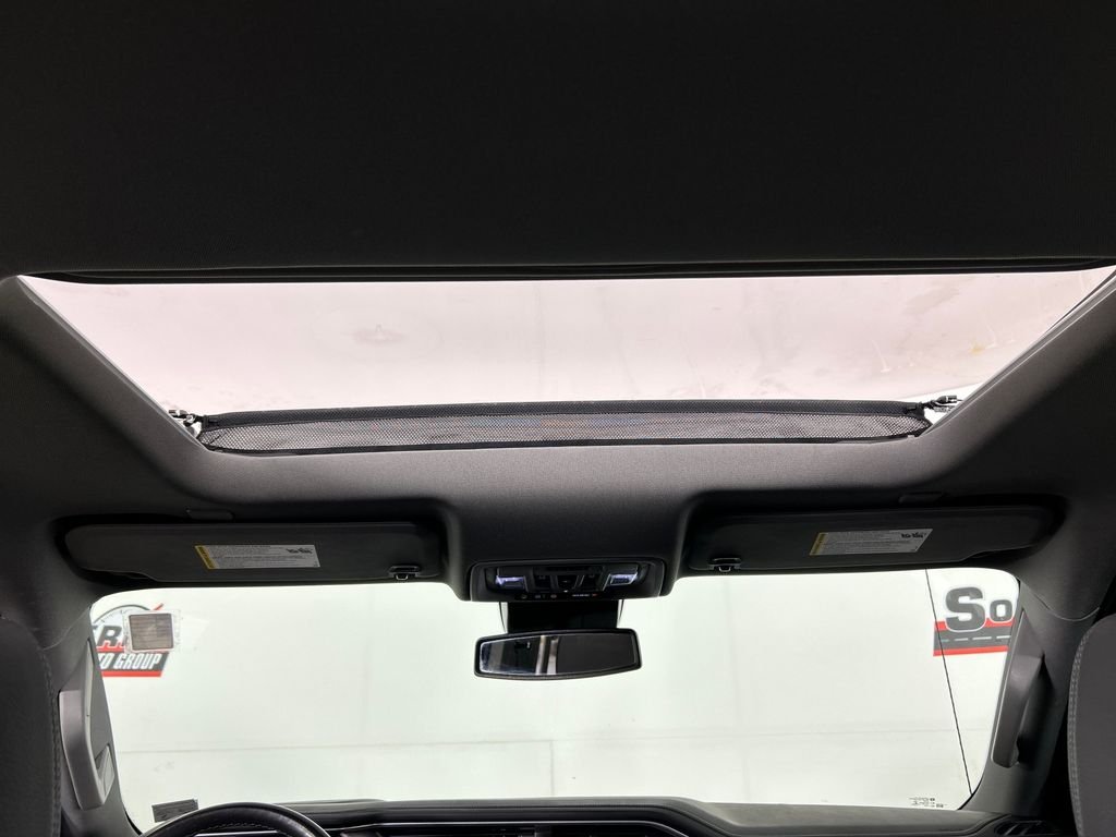 Used 2022 Black GMC Denali image 21