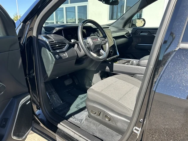 Used 2025 BLACK GMC AWD Elevation image 21