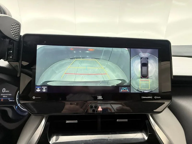 Used 2021  Toyota Limited Sport Utility 4D image 28