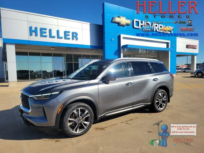 Used 2025 Graphite INFINITI LUXE image 1