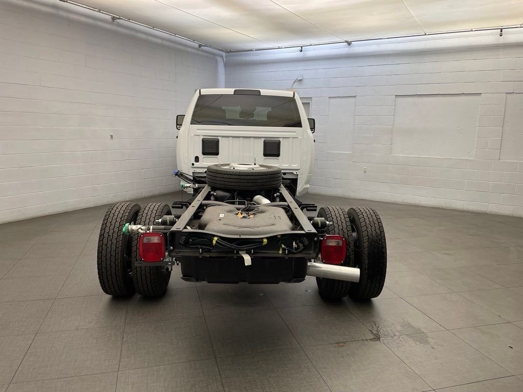 New 2026 Bright White Clearcoat RAM Tradesman image 4