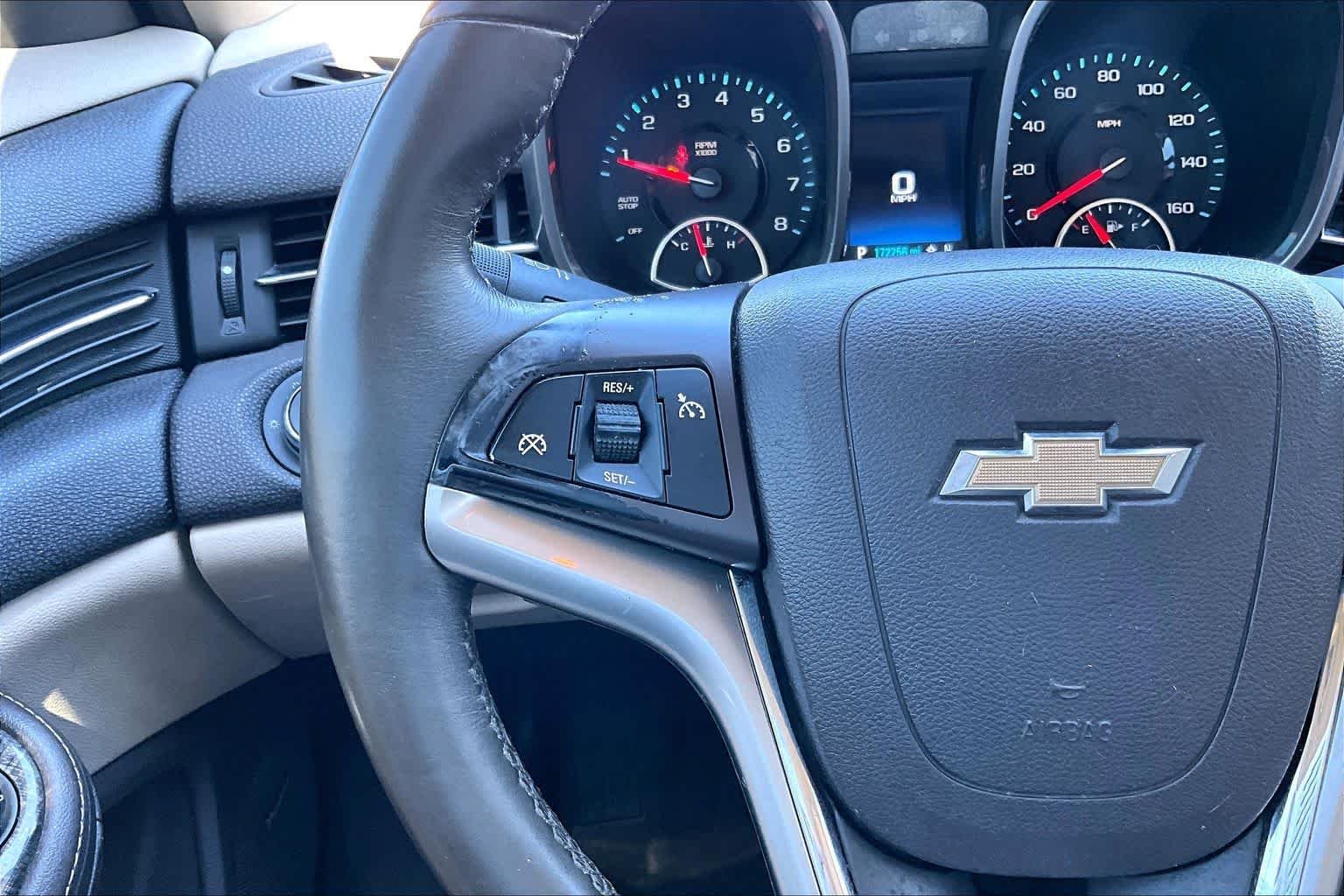 Used 2015 Iridescent Pearl Tricoat Chevrolet LT image 23