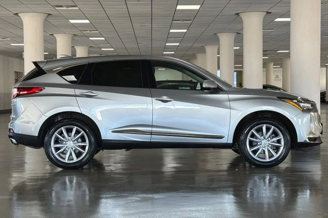 Used 2023 Lunar Silver Metallic Acura Base image 3