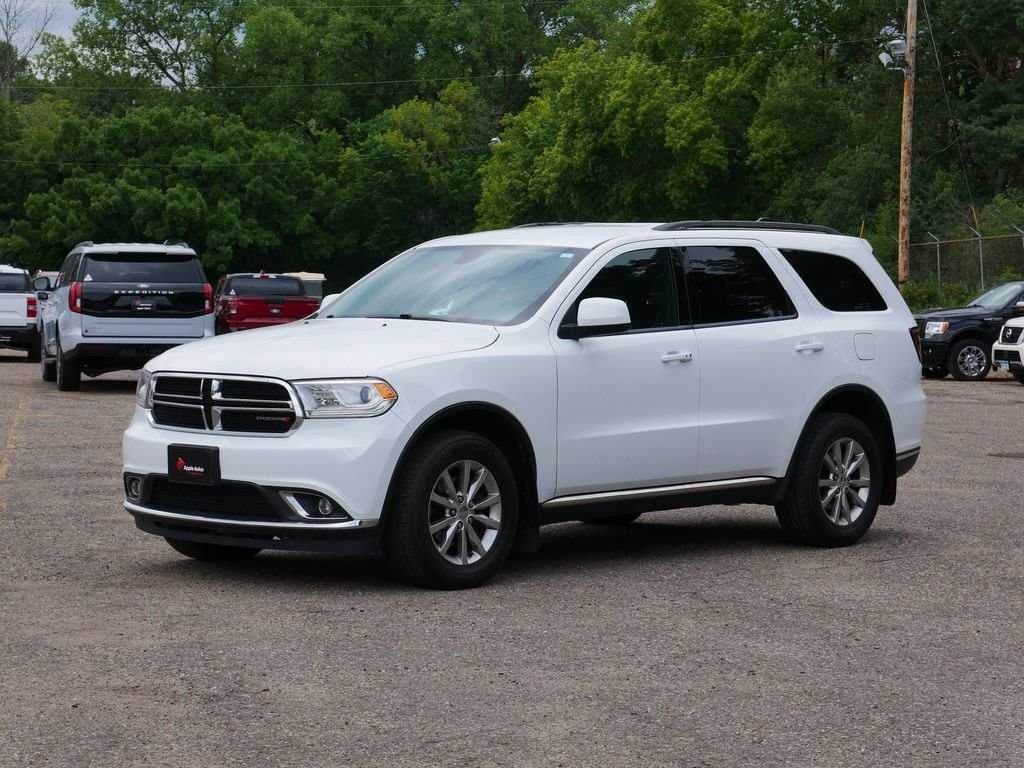 Used 2018 White Dodge SXT image 6