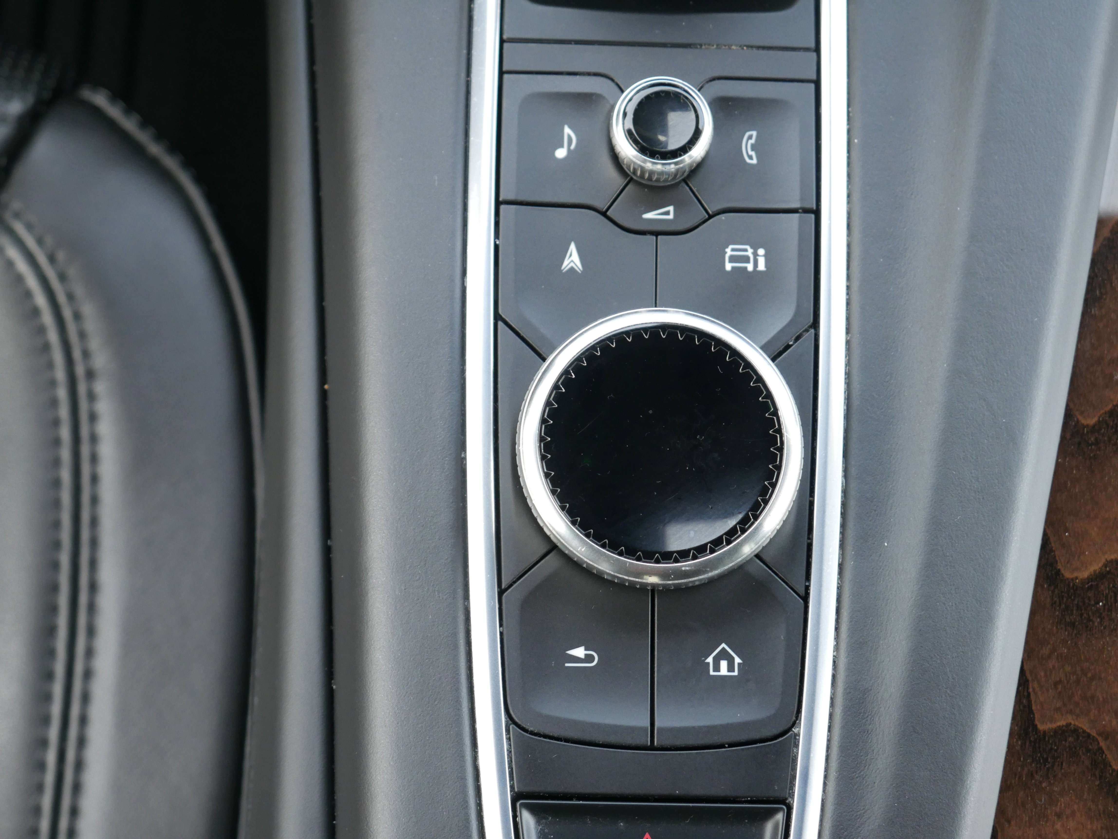 Used 2021 Black Raven Cadillac Premium Luxury Platinum image 31