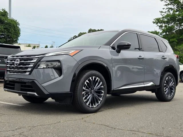 New 2026 Boulder Gray Pearl / Super Black Two-tone Nissan Platinum image 2