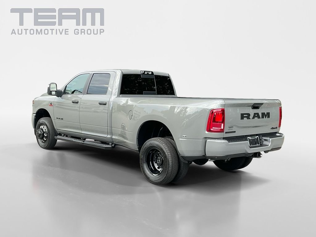 New 2027 Ceramic Gray Clear-Coat Exterior Paint RAM Big Horn image 5