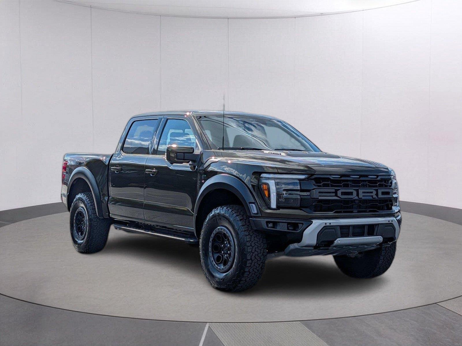 Used 2025 Shelter Green Ford Raptor image 8