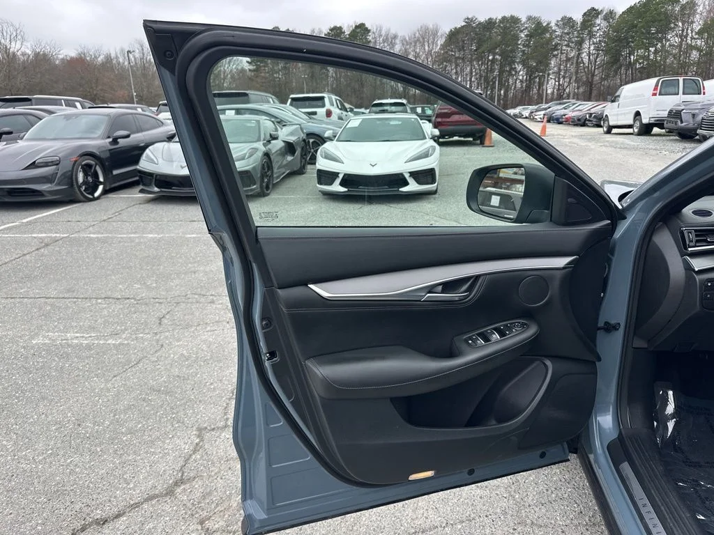 Used 2023 Gray INFINITI LUXE image 23