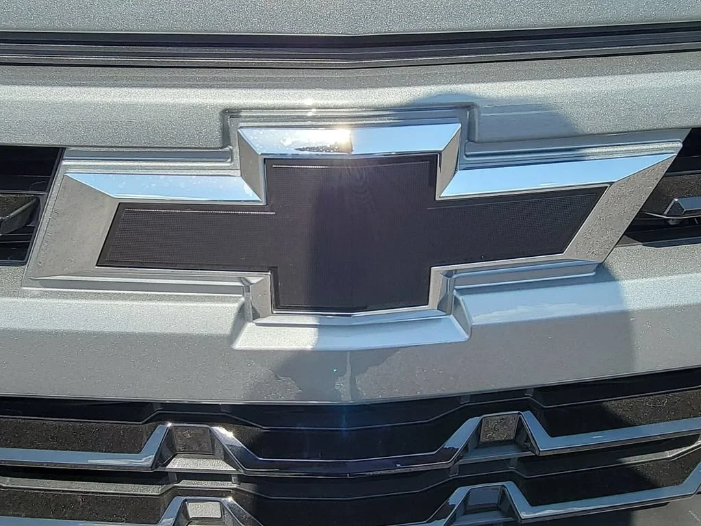 New 2026 Sterling Gray Metallic Chevrolet RST image 31