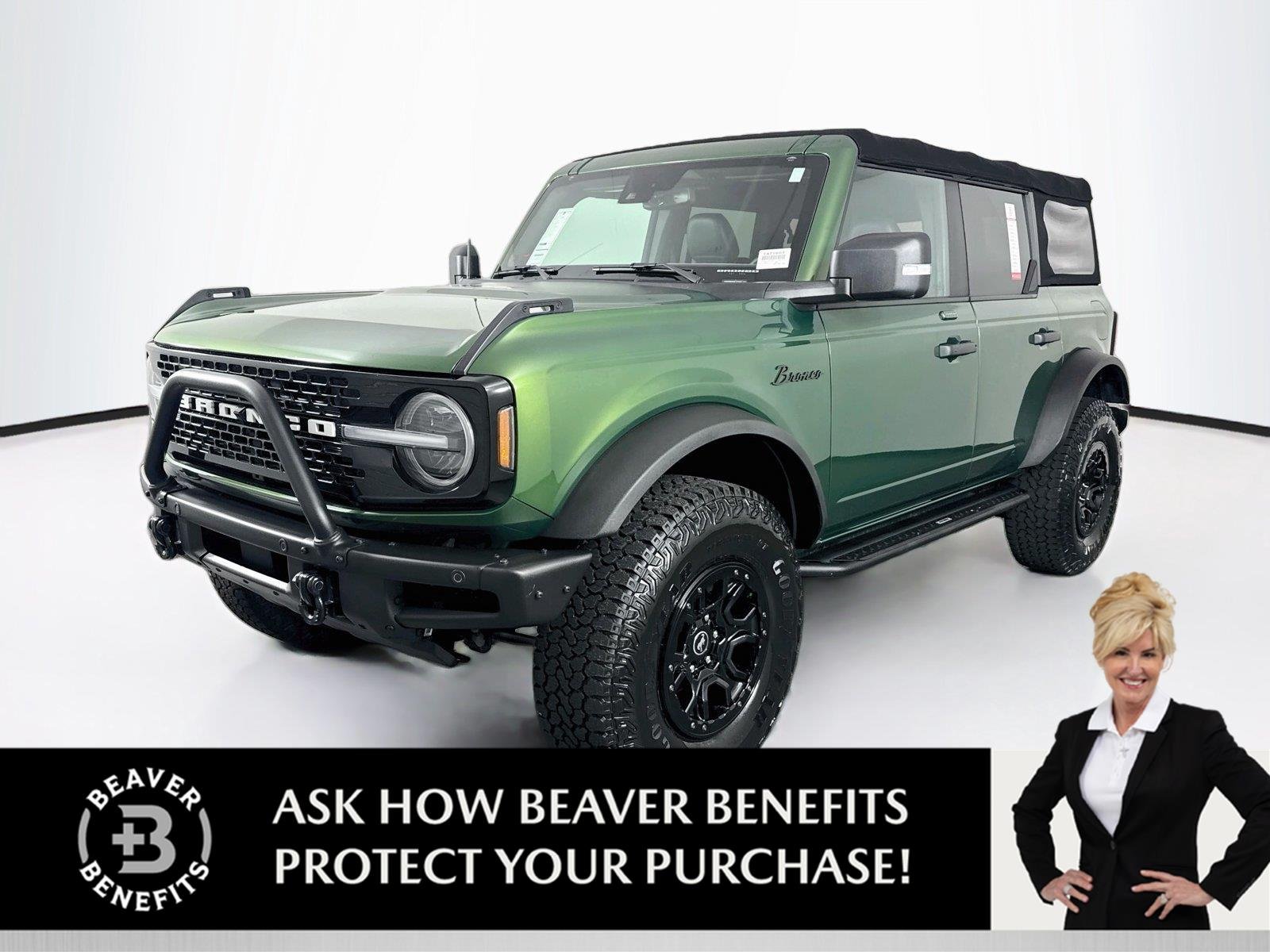 Used 2022 Eruption Green Metallic Ford Wildtrak image 1