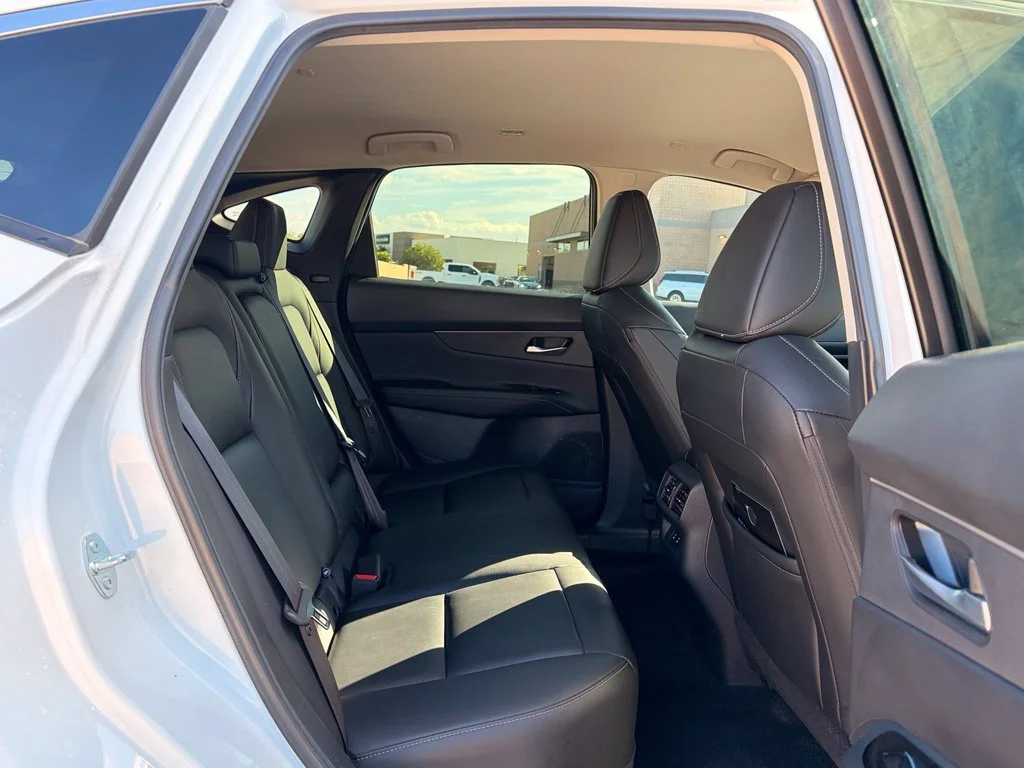 Used 2025 White Nissan SV image 19