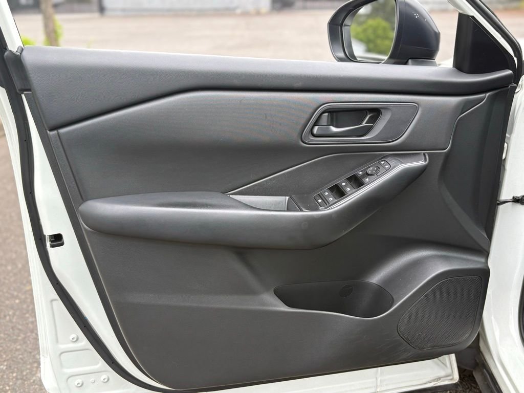 Used 2024 White Nissan S image 9