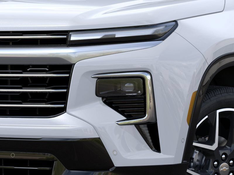 New 2026 Polar White Tricoat Chevrolet High Country image 10