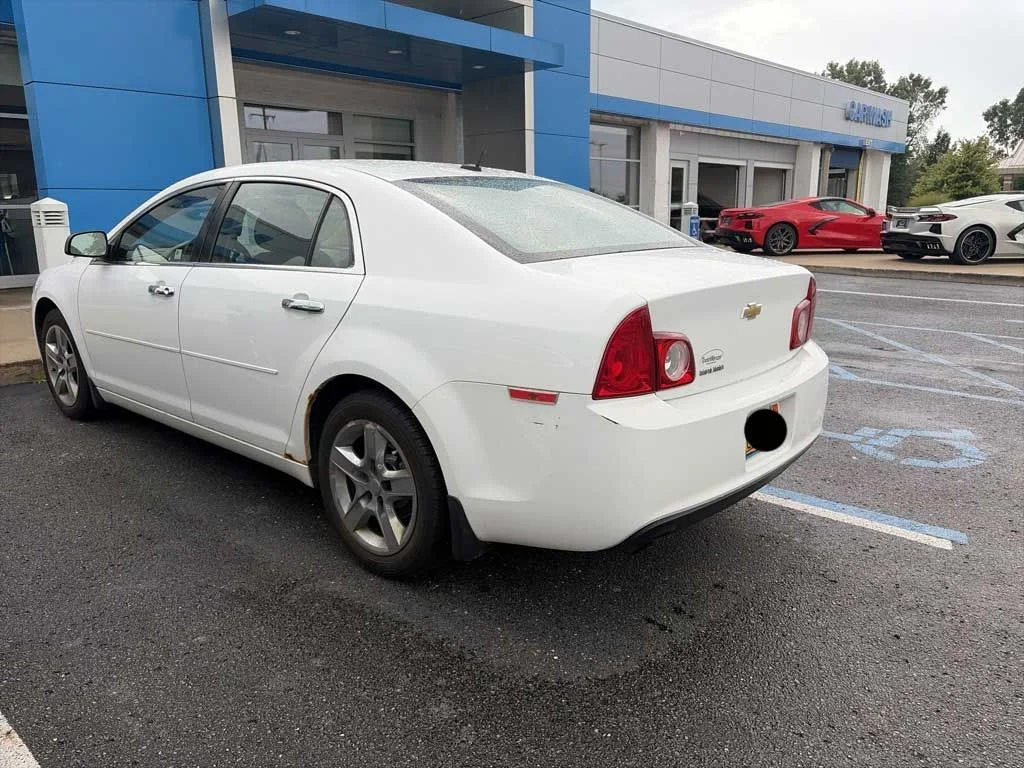 Used 2011 White Chevrolet LS image 9