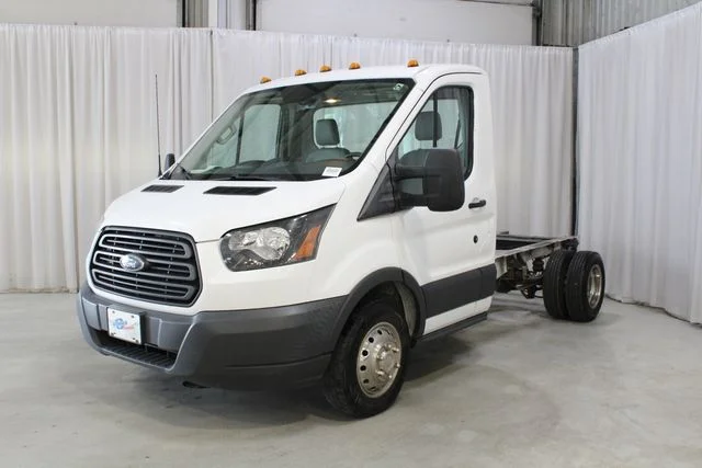 Used 2018 White Ford Base image 32