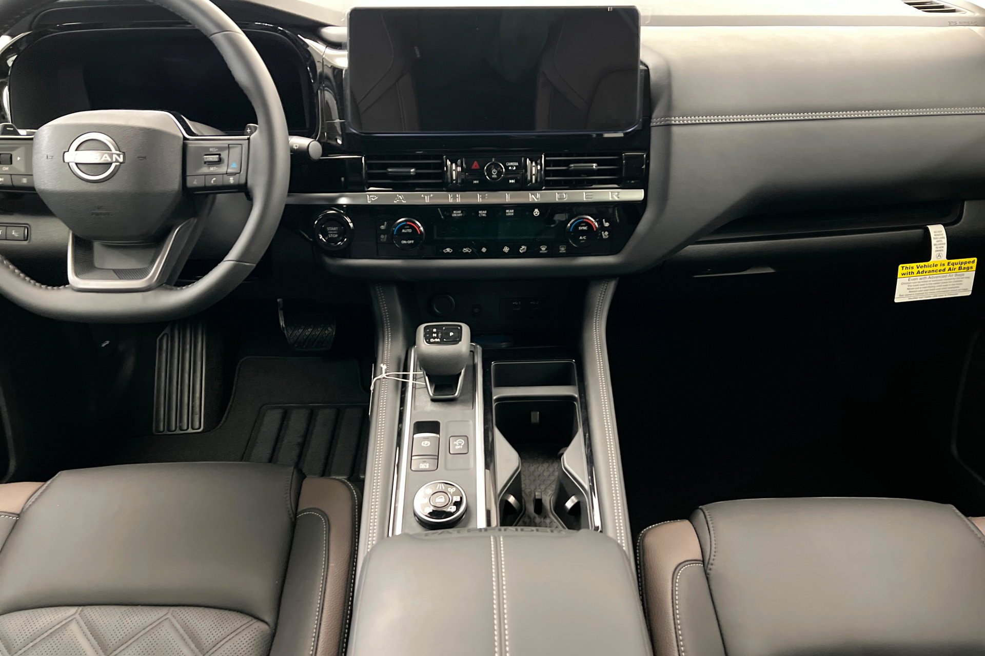 2026 Nissan Pathfinder Platinum - Photo 14