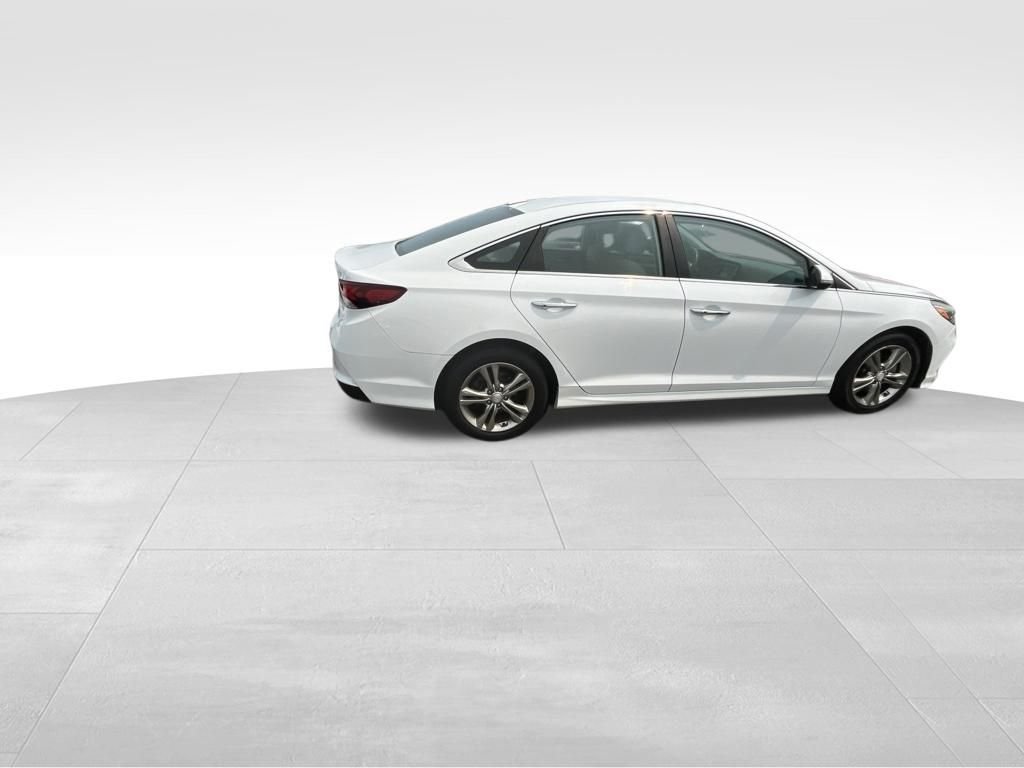 Used 2019 White Hyundai SEL image 16