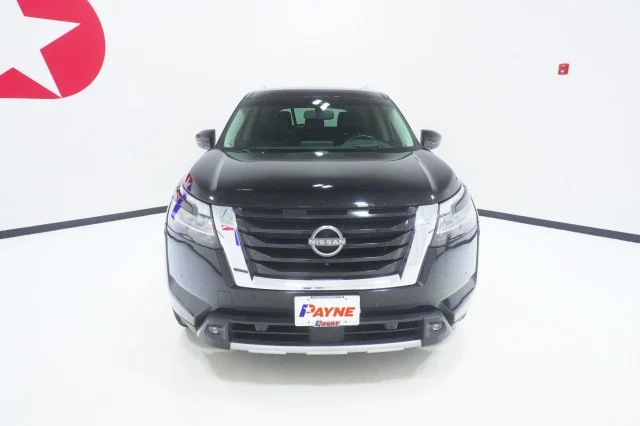 Used 2022 BLACK Nissan Platinum image 2