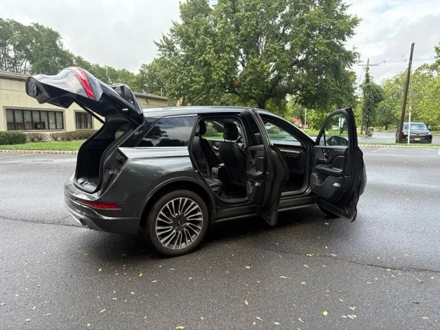 Used 2020 Magnetic Gray Lincoln Reserve image 31