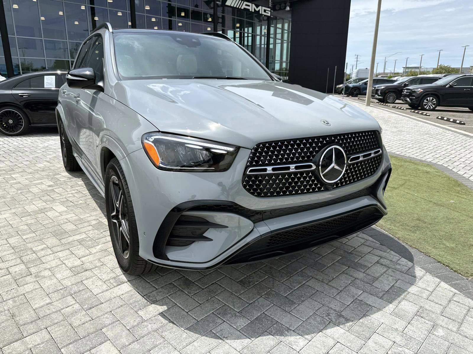 New 2026 Alpine Mercedes-Benz 350 4MATIC® SUV image 8