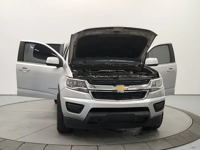 Used 2018 SILVER ICE METALLIC Chevrolet 2WD LT image 10